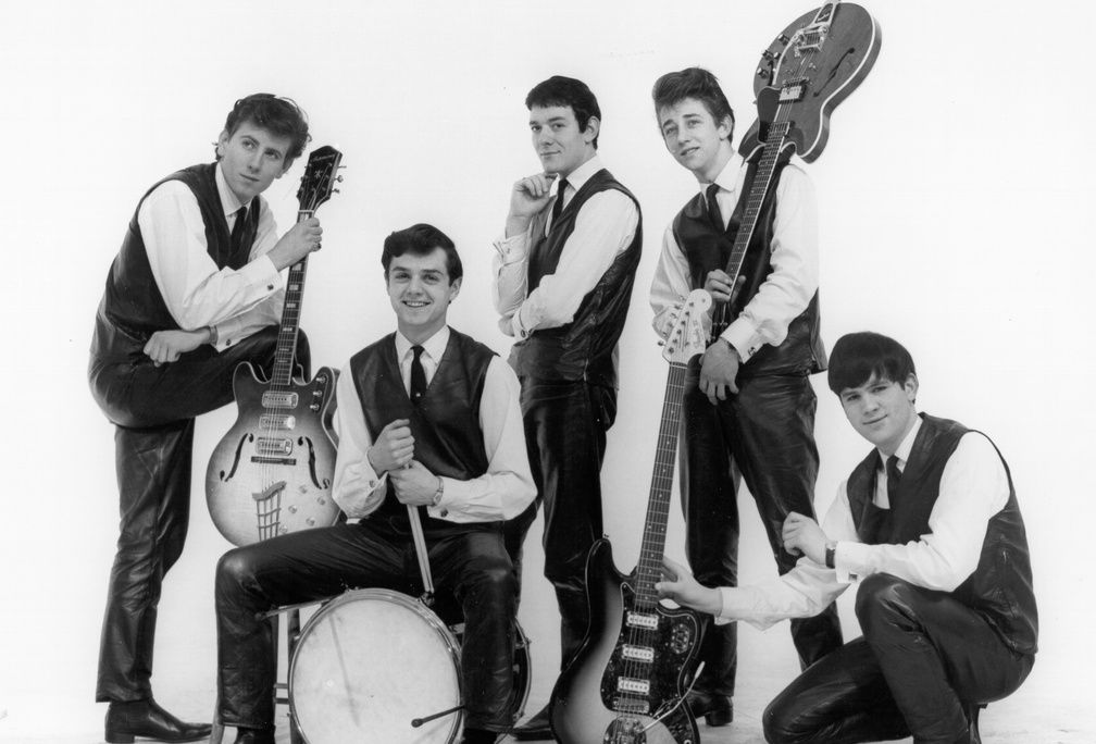 long cool woman in the black dress Hollies Long Cool Woman (In A